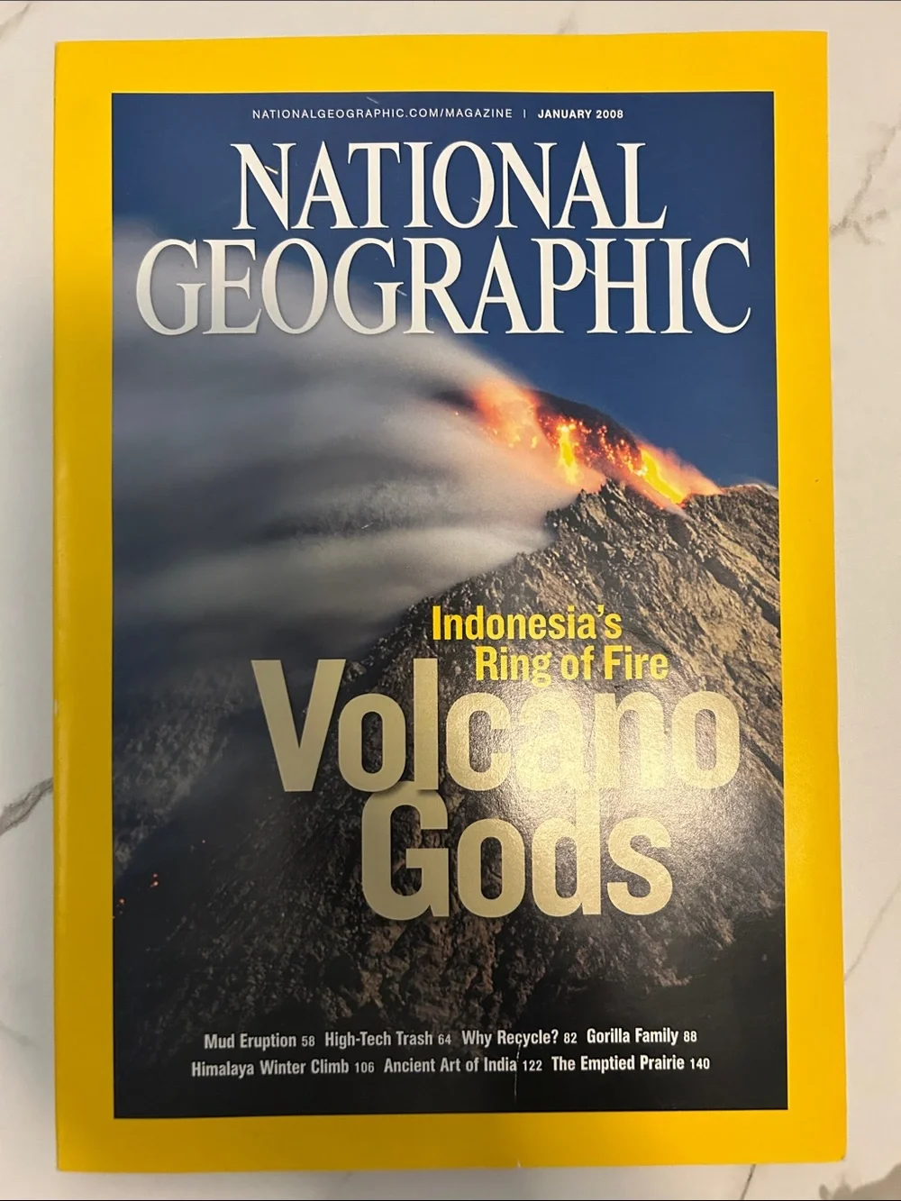 Vintage 01/2008 - National Geographic - Volcano gods - Volume 213 - No. 1